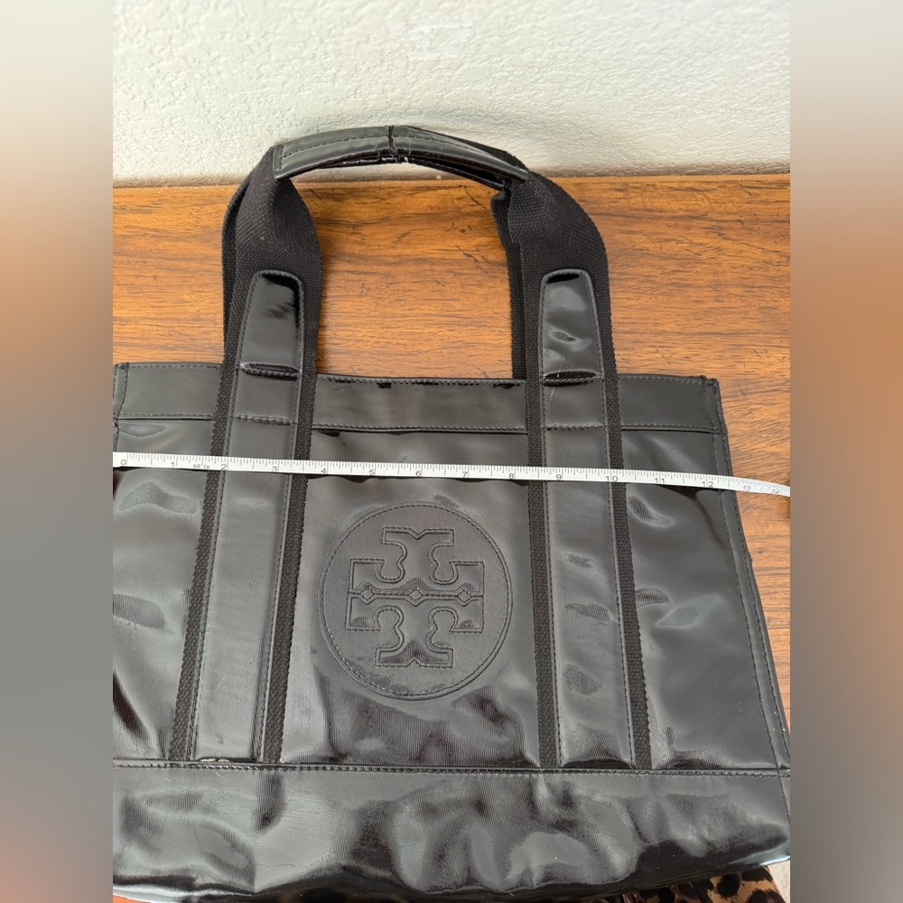 Tory Burch Tote Hand Bag Carry All Logo Structured Patent PVC Enamel Shiny - Picture 9 of 10